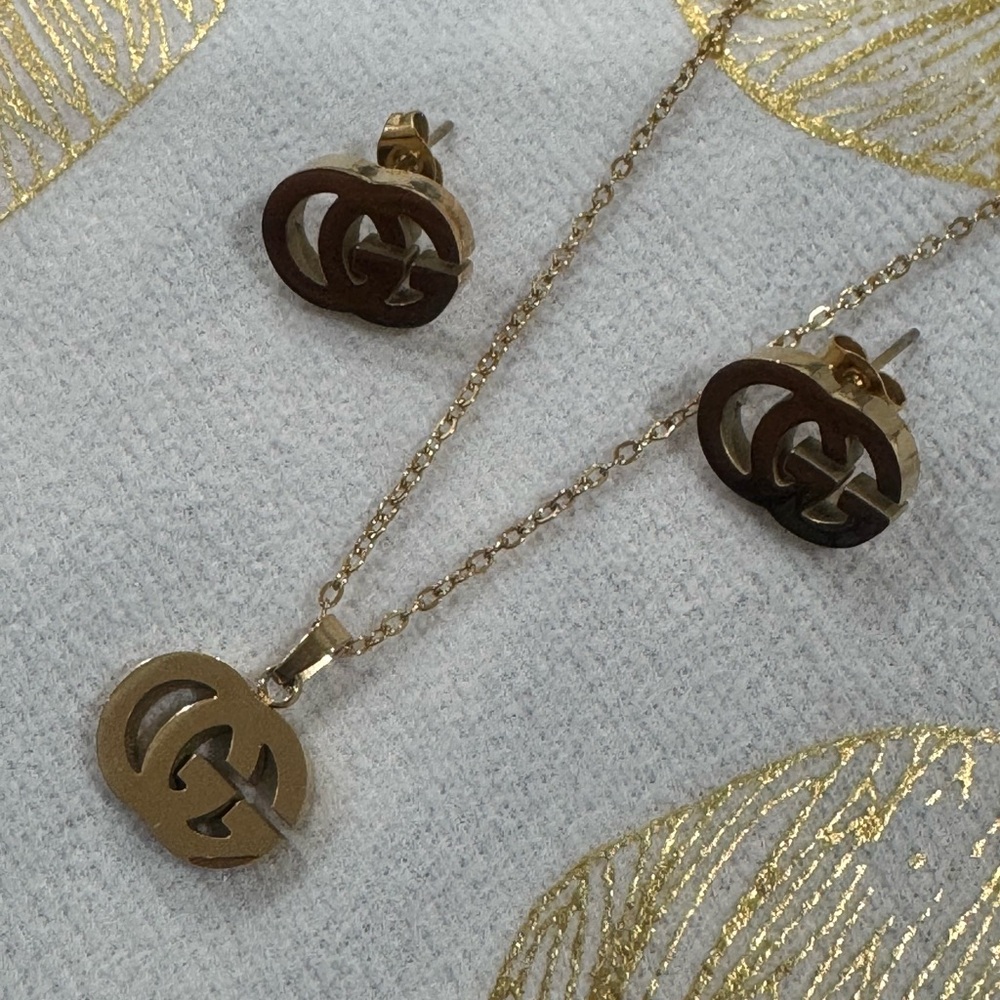 Gold and Brown Jewelry Set